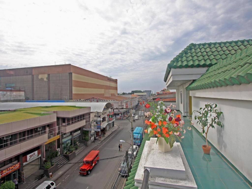 Hotel Galleria Davao City Eksteriør bilde